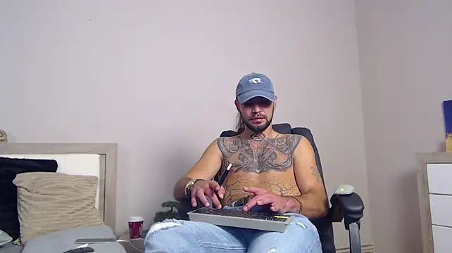 Show modela KaneHunter na web-kameri
