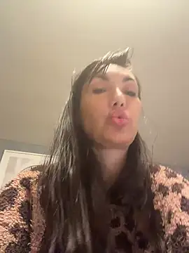 KiraRebyt Chat XXX live