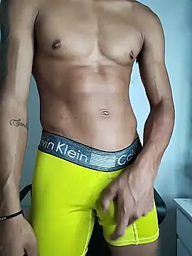 Demiansteven444 Adlı Modelin Canlı XXX Sohbeti