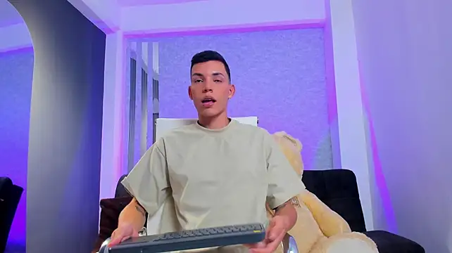 OLIVER_THOMPSON live XXX chat