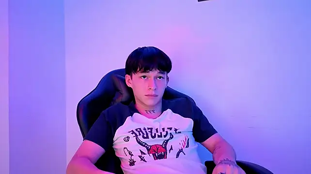 ares_777_ élő XXX-chatje