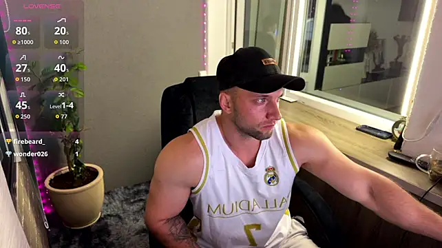 michaelbradleu's Live XXX Chat