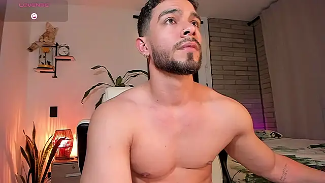 Josseph1_ Adlı Modelin Canlı XXX Sohbeti