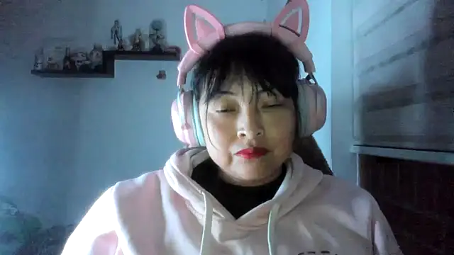Chat XXX en directo de Shaddycute_