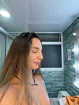 MaryAnneeXOO Adlı Modelin Canlı XXX Sohbeti