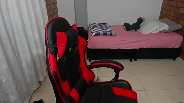 Aron_Boyy Adlı Modelin Web Kamerası Şovu