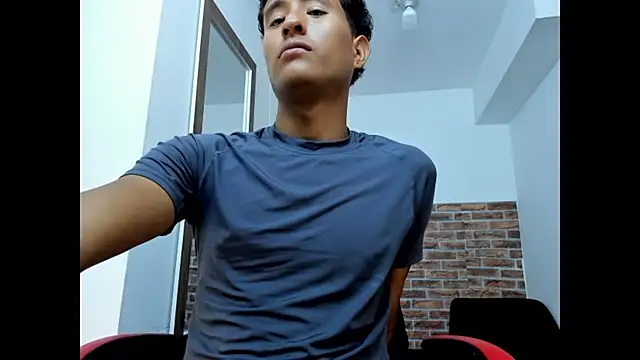 WIZARD-ALESSANDRO Adlı Modelin Canlı XXX Sohbeti