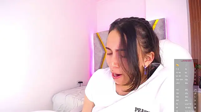 Camiila__1 라이브 XXX 채팅