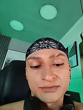 DIEGO_JONESのライブXXXチャット