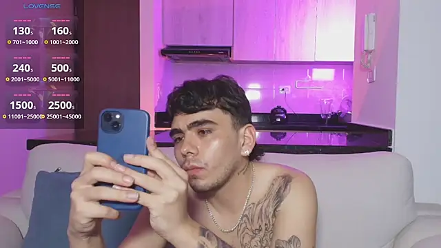 jey_salvatore Chat XXX in diretta