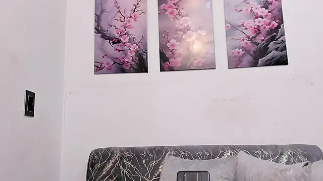 pinky_f00xn Live XXX chat