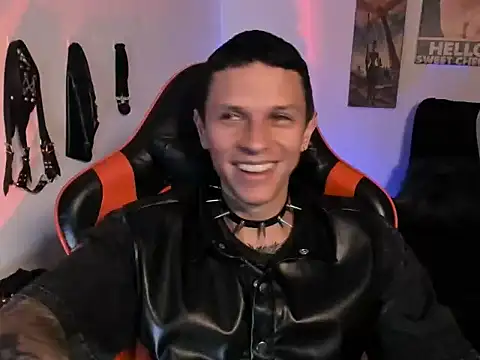 XXX chat uživo modela Masterdave7