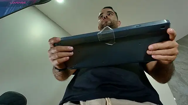 lorenzo_walker_1's Live XXX Chat