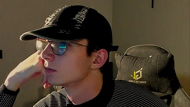 XXX chat uživo modela lle0n