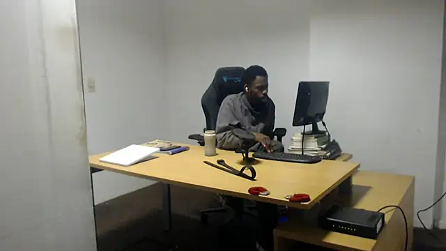 Mastertopdome's Live XXX Chat