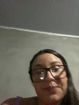 julia_moreira's Live XXX Chat