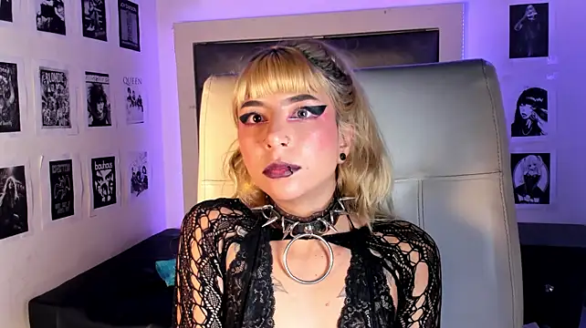 adhalee_jsn Live XXX chat