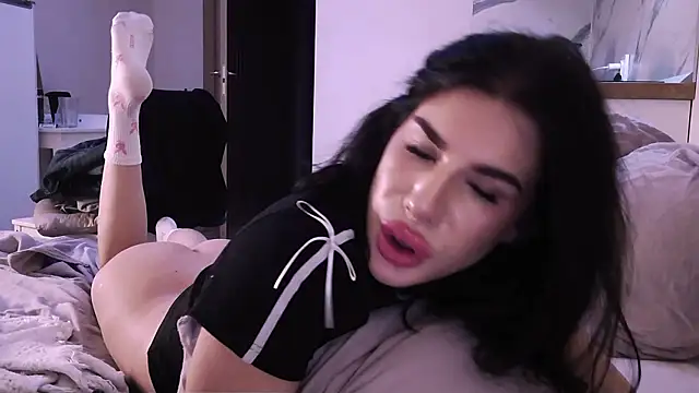 KarolineFoxyのライブXXXチャット