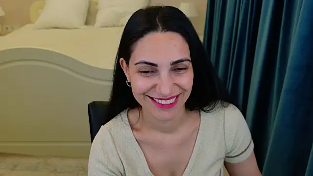 LovelyBeatrice XXX чат на живо
