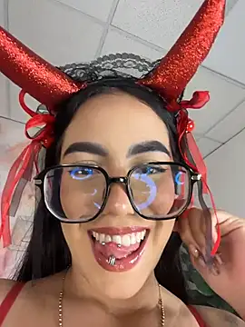 Chatroom XXX en direct de TopDollXXX