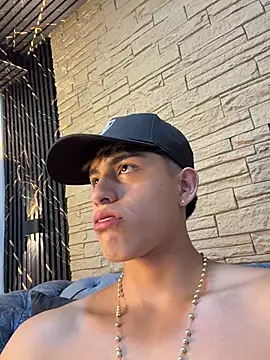 Chatroom XXX en direct de Lander_Cruz