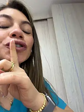 alicee16's Live XXX Chat