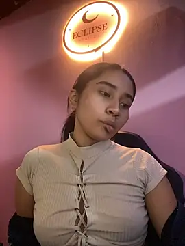 Chat +18 de maliha_ec ao vivo