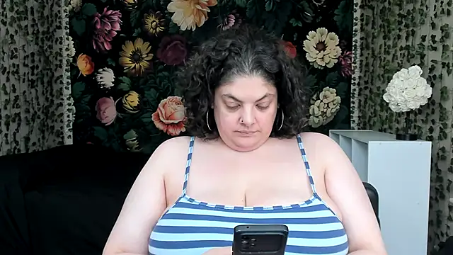 Chat XXX en directo de Exxxotic_Melons