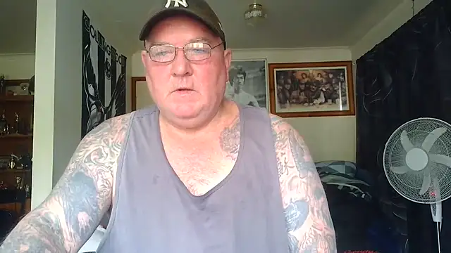 KINKYBLUEYES69 Webcam-Show