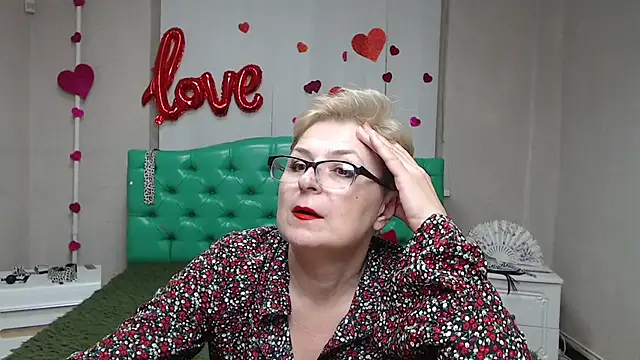 Živý XXX chat EmiliaGree