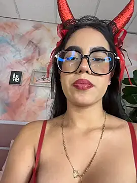 TopDollXXX – Live XXX-chat