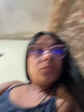 Chat +18 de Rouse_Stuniing ao vivo