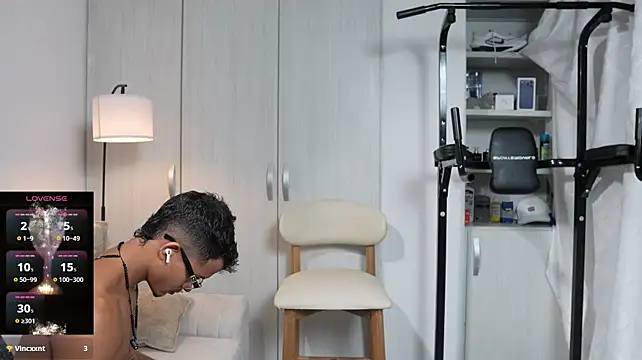 Živý XXX chat Paradise_boy__