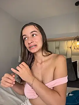 Chloe_Key Live XXX-Chat