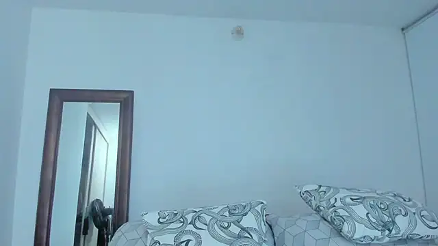 KingLevi01 élő XXX-chatje