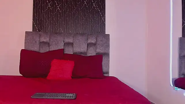 XXX chat uživo modela Alexxus_Smith