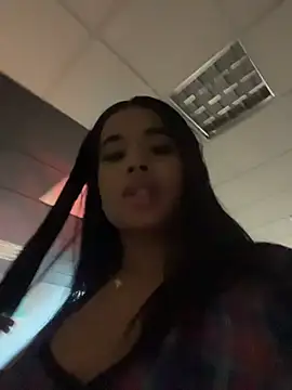 Chat +18 de EmmaExoticaXXX ao vivo