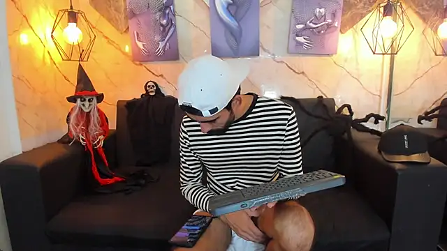 Chatroom XXX en direct de Andres_Bless