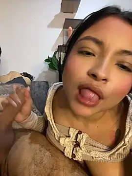 alanaxramossx's Live XXX Chat