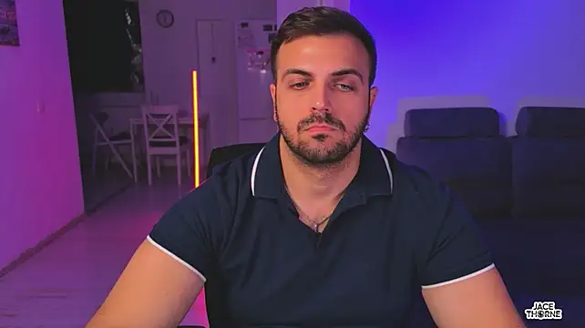 Jace_Thorne: απευθείας συνομιλία ΧΧΧ
