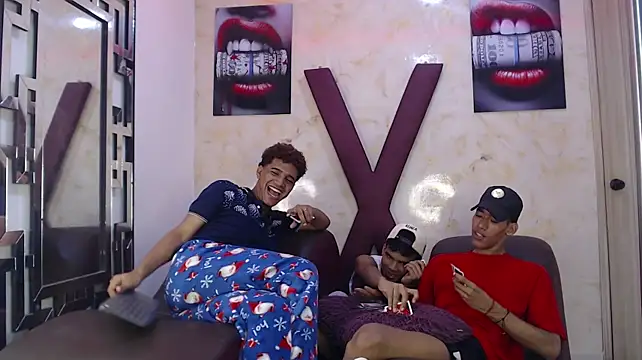XXX chat uživo modela PITER_LOVER