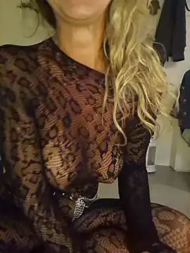 CelynaRoss: απευθείας συνομιλία ΧΧΧ