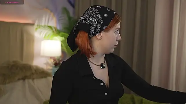 XXX chat uživo modela GingerPinky