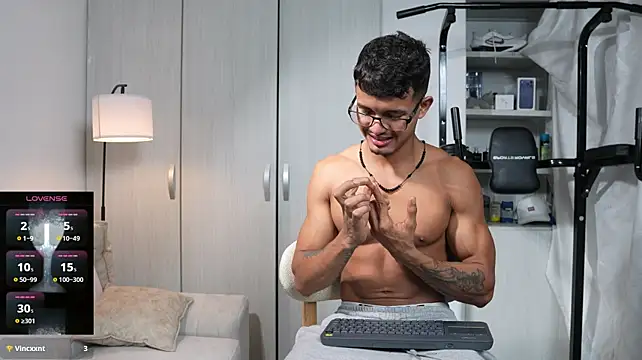 Paradise_boy__ Adlı Modelin Canlı XXX Sohbeti