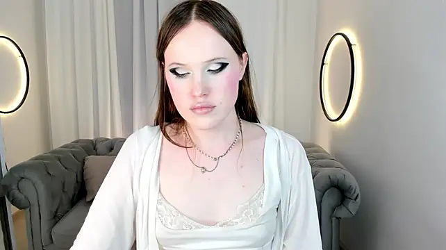 EffieMinkin Live XXX chat