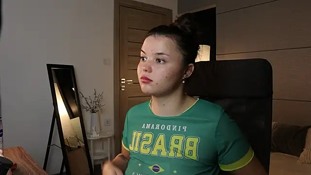 Laraaa_Loom Live XXX Chat