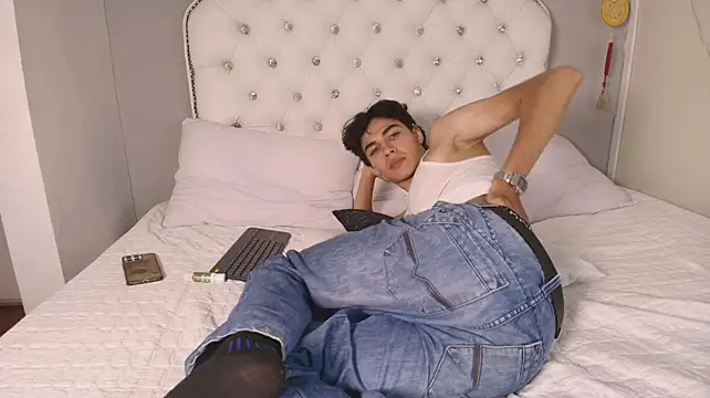 Jasen_V Live XXX-Chat