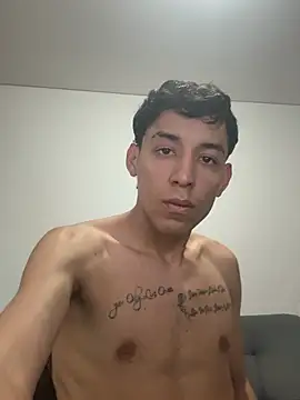 Chat XXX ao vivo de bully_boss