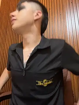 DaxonblaceのライブXXXチャット