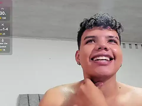 Chat XXX ao vivo de Axel_F00